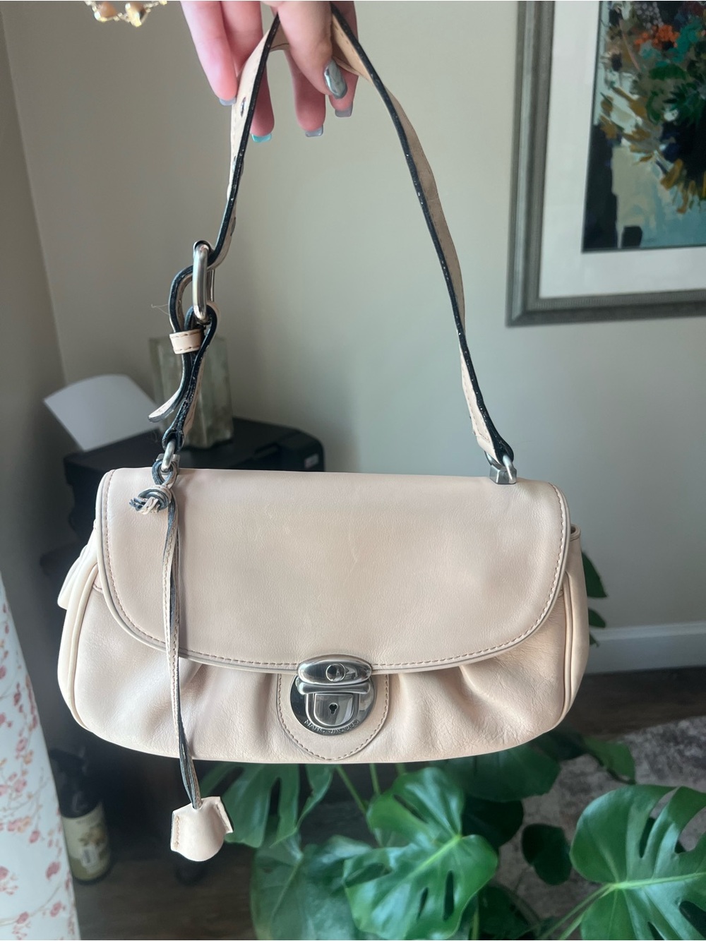 Marc Jacobs Cream Shoulder Bag with Silver Turn-Lock